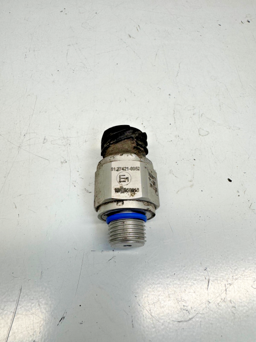 MAN TGX/TGS/TGM Air Pressure Switch 81.27421-6052 81274216052 12 bar 24V used