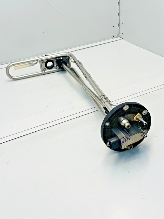 Mercedes Actros MP4 AdBlue Level Sensor A0165426117 A0035424103 Tank Sender Used view 5