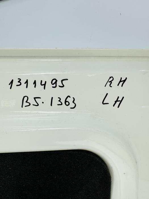DAF XF105/XF106 Storage Compartment Door 1311495 RH Euro 5/6 Used view 7