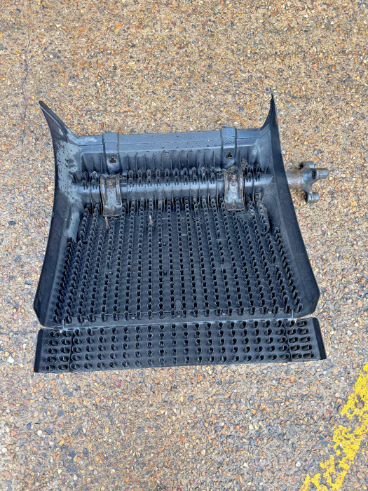 Mercedes-Benz Actros MP4 Rear Mudguard & Lamp A9605201020 A9605200920 RH Used view 5