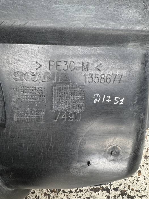 Scania P/G/R/T Engine Sound Insulation Under Cover 1358677 1373589 Used view 7