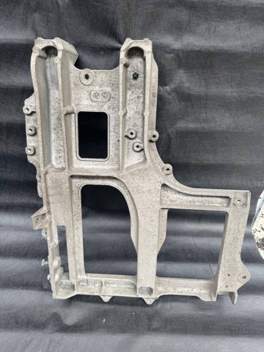 MAN TGX/TG3 Front Mudguard Bracket LH 81612430215 81.61243-0215 2020-on Used view 5