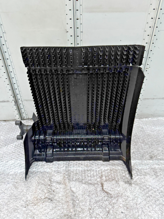 Mercedes-Benz Actros MP4 Rear Mudguard Wing A9605200819 A9605200119 RH Used view 3