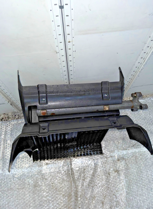 Mercedes-Benz Actros MP4 Rear Mudguard Wing A9605200819 A9605200119 RH Used view 5