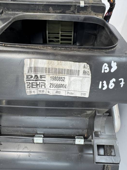 DAF XF106/CF Cab Heater Air Conditioning Unit 1980852 Z9566004 RHD Used view 5
