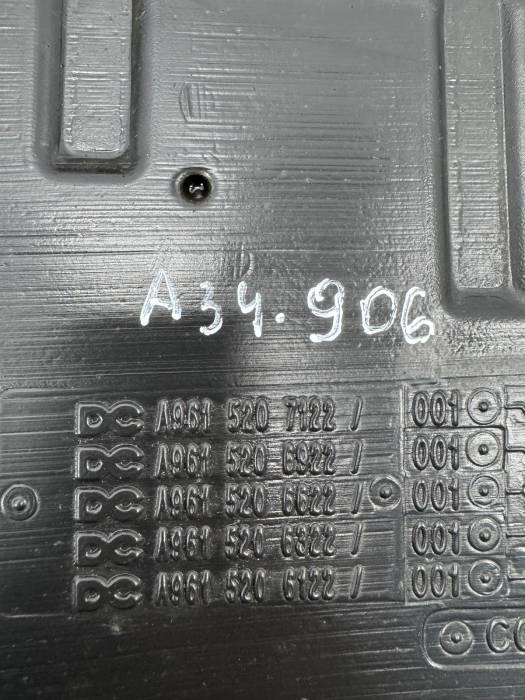 Mercedes Actros MP4 Engine Undertray Guard Set A9615205822 A9615204922 RH Euro 6 view 10