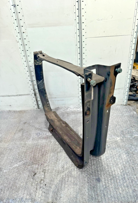 MAN TGS/TGX Fuel Tank Bracket & Strap 81418010307 81.41801-0307 81974606085 Used view 6