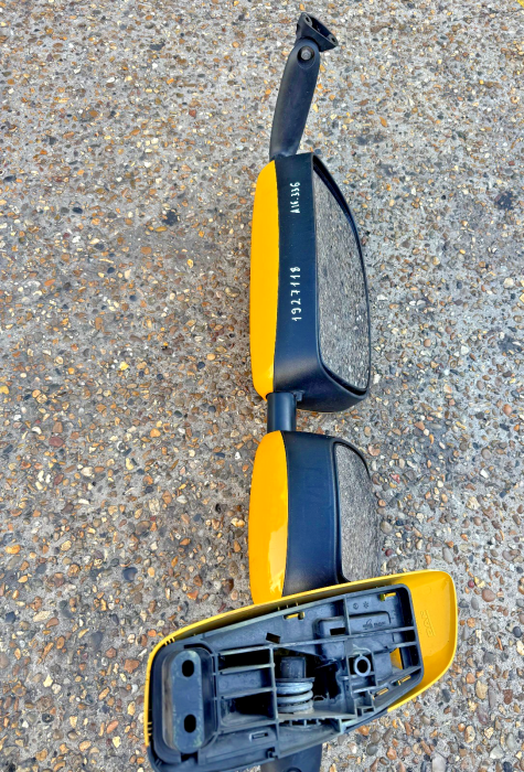 DAF XF106 Right Door Mirror Assembly 1927118 125700003 RH with Arm Euro 6 Used view 2