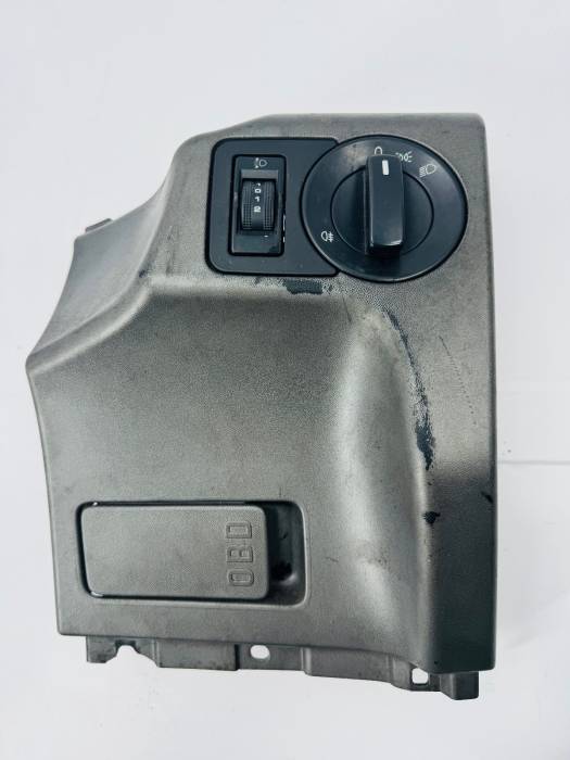 MAN TGA/TGX Headlight Switch Panel 81255056876 81617016421 RH Euro 5/6 view 6