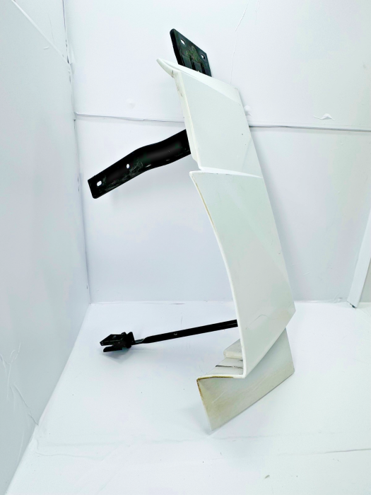 Mercedes Actros MP4 Right Upper Cab Side Spoiler A9607902265 A9607906865 Used view 5