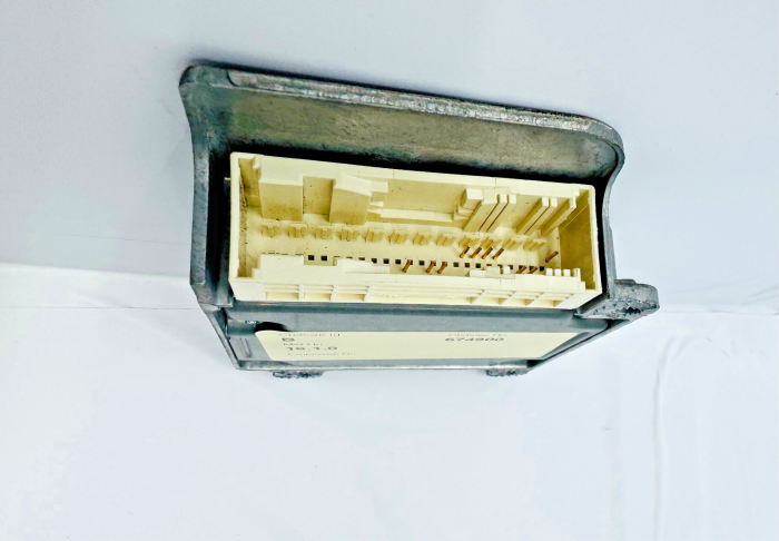 Volvo FH4/FM4 Airbag TSR Control Unit 21673752 A2C53376150 28140906 Euro 6 Used view 3