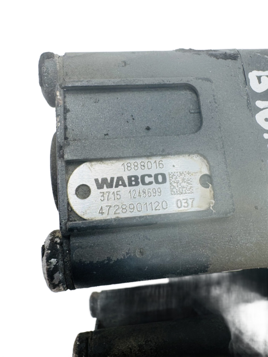 DAF XF/CF Euro 6 ECAS Solenoid Valve Wabco 4728901120 1888016 24V Rear Used