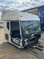 MAN TGX/TGS Cab Shell 81600007921 81.60000-7921 F99 High Roof Euro 6 Used view 2
