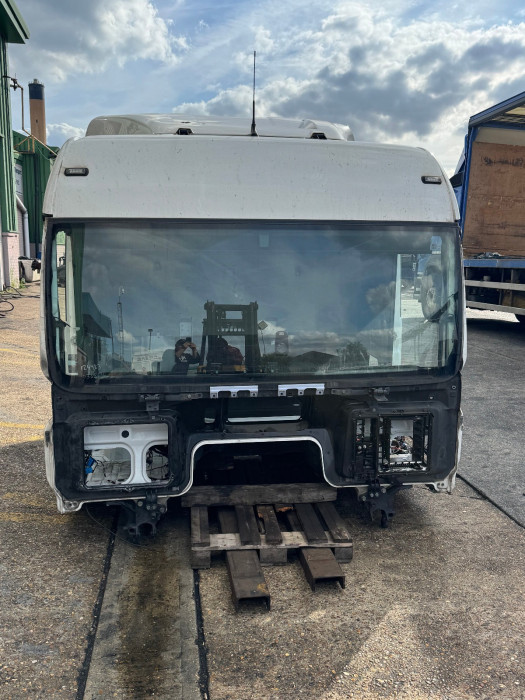 MAN TGX/TGS Cab Shell 81600007921 81.60000-7921 F99 High Roof Euro 6 Used