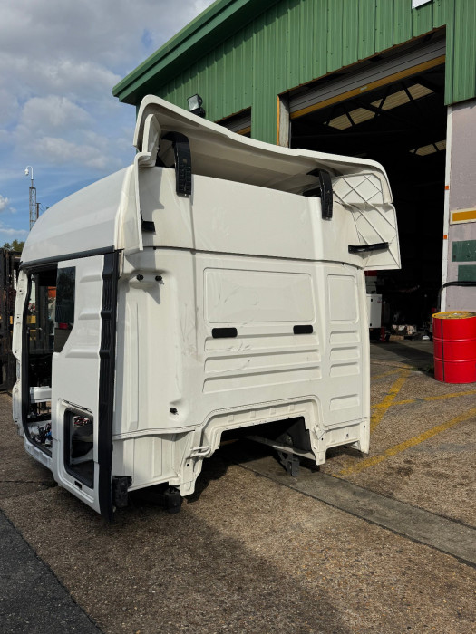 MAN TGX/TGS Cab Shell 81600007921 81.60000-7921 F99 High Roof Euro 6 Used