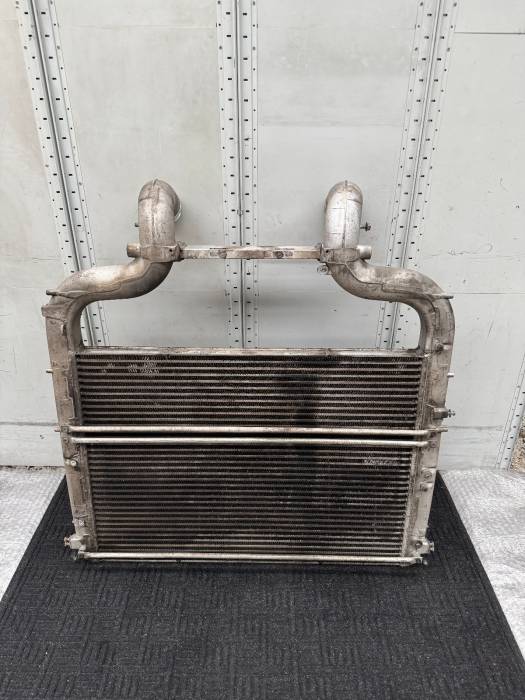 DAF XF106 Intercooler Radiator 2050841 2123370 2204691 2125897 1909450 Used view 4