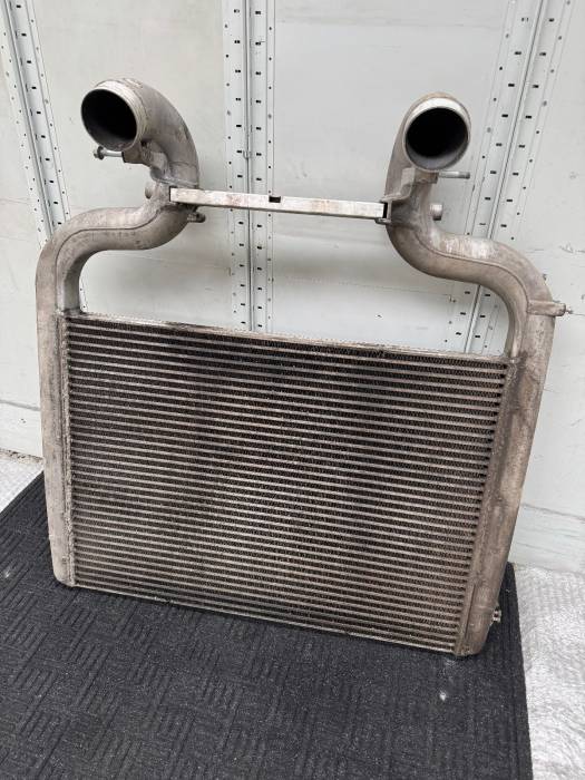 DAF XF106 Intercooler Radiator 2050841 2123370 2204691 2125897 1909450 Used view 6