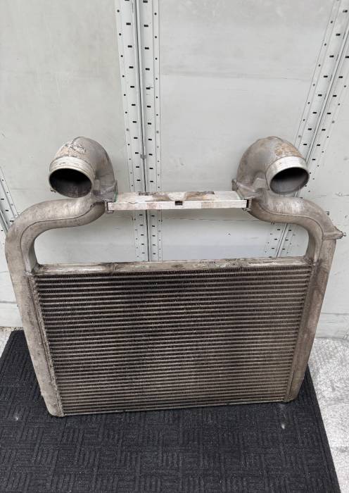 DAF XF106 Intercooler Radiator 2050841 2123370 2204691 2125897 1909450 Used view 8