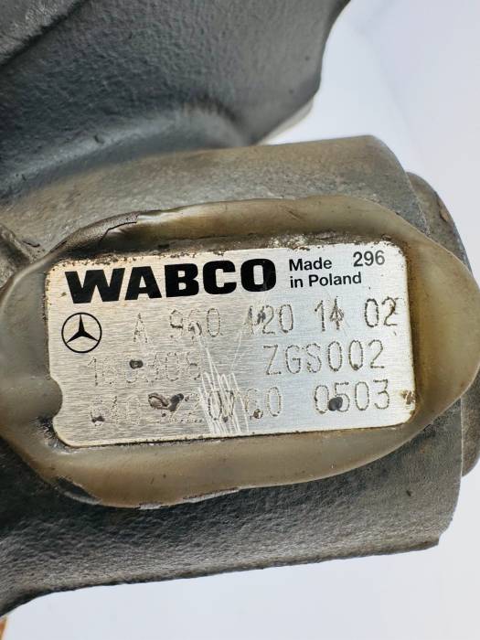 Mercedes Actros MP4 Brake Caliper A9604201402 Wabco 6403220760 Rear Right Euro 6 view 3