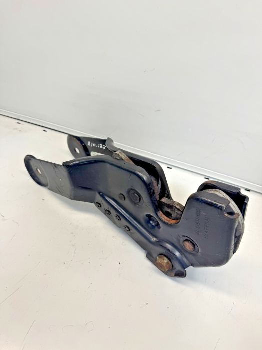 MAN TGA/TGS/TGX Cabin Tilt Lock 81618516032 81.61851-6032 81618516030 Used view 6