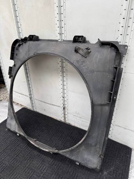 DAF XF106 Fan Shroud 1978788 1813199 1943906 Z3528003 Front Euro 6 Used view 3