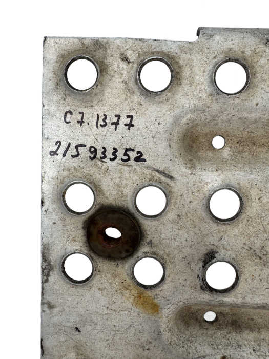 VOLVO FH4/FH5 Catwalk Deck Plate 21593352 21550707 Centre Rear Euro 6 Used view 3
