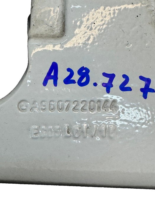 Mercedes Actros MP4 Lower Door Hinge Left A9607220144 0007201737 Euro 6 view 4