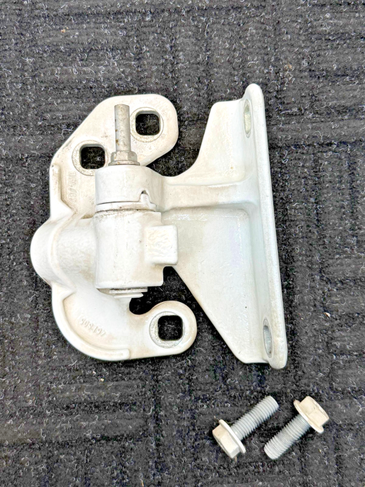 Mercedes Actros MP4 Lower Door Hinge Left A9607220144 0007201737 Euro 6 view 6