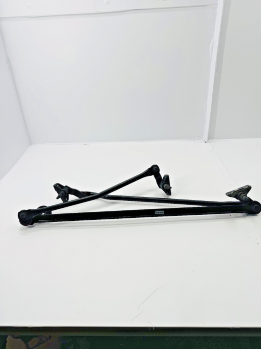 DAF XF106 Windscreen Wiper Linkage 1335164 4057795001480 RHD front Euro 6  Used view 3