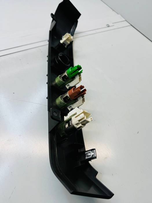 Volvo FH4 DashboardPower Outlet Panel 82328343 RHD Euro 6 Used view 7