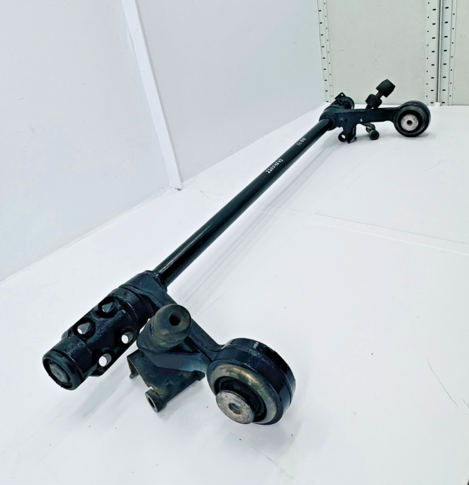 Volvo FH4 Cabin Stabiliser Bar 22004643 21750162 21833297 Front Euro 6 view 6