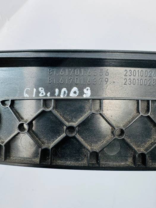 MAN TGX/TGS Dashboard Trim Frame 81.61701-6356 81617016356 Centre Console Euro 6 view 7