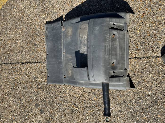 MAN TGA/TGS/TGX Rear Mudguard Fender 81664106625 254069609 Used view 4