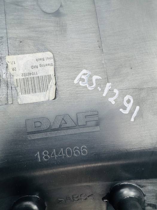 DAF XF106 Steering Column Protective Cover 1844066 1830104 11046102 Euro 6 Used view 7