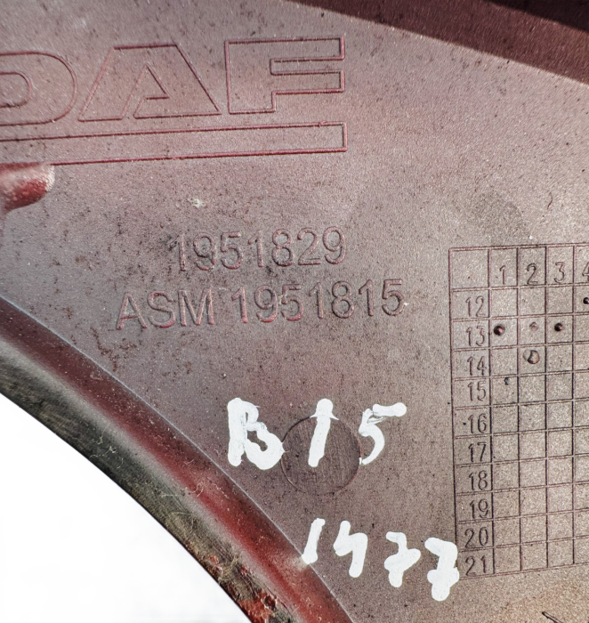 DAF XF106 Dashboard Instrument Surround Trim 1951829 ASM 1951815 Used view 3