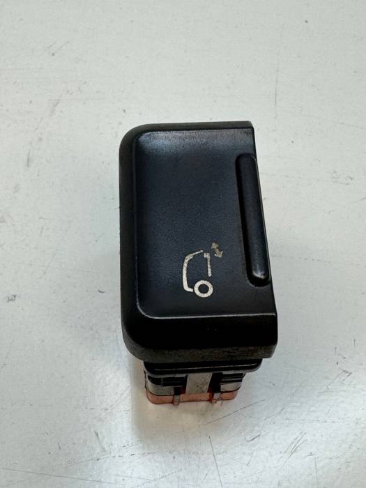 Daf XF106 Sunroof Switch 1832326 21843969 Roof Console Euro 6 Used view 3