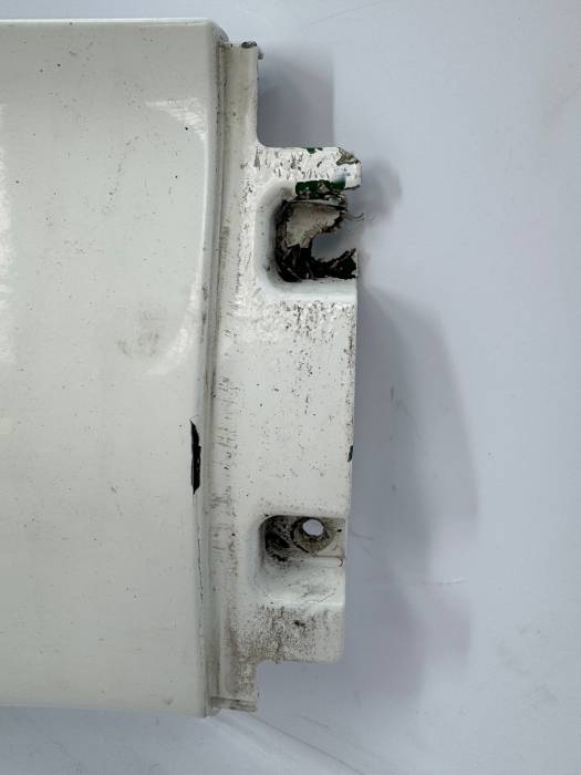 MAN TGX/TGA Right Front Wheel Arch Extension 81615100408 RH Euro 5 81615100410 view 4