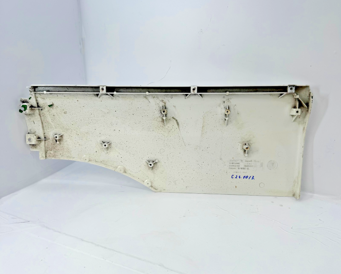 MAN TGX/TGA Right Front Wheel Arch Extension 81615100408 RH Euro 5 81615100410 view 5