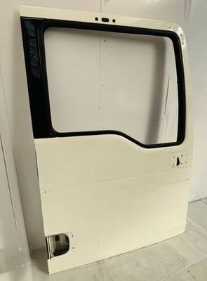 MAN TGX Cab Door Shell RH 81626004128 81626004132 81626004124 2015-2019 Used view 4