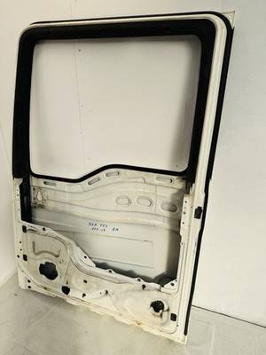 MAN TGX Cab Door Shell RH 81626004128 81626004132 81626004124 2015-2019 Used view 5