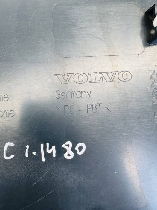 Volvo FH4 Upper Front Grille Panel 82248312 21941702 Chrome Trim OEM Used view 6