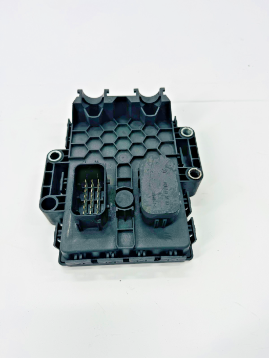 Mercedes Actros MP4 Suspension CLCS Control Unit A0034463017 A0004467817 Rear view 3