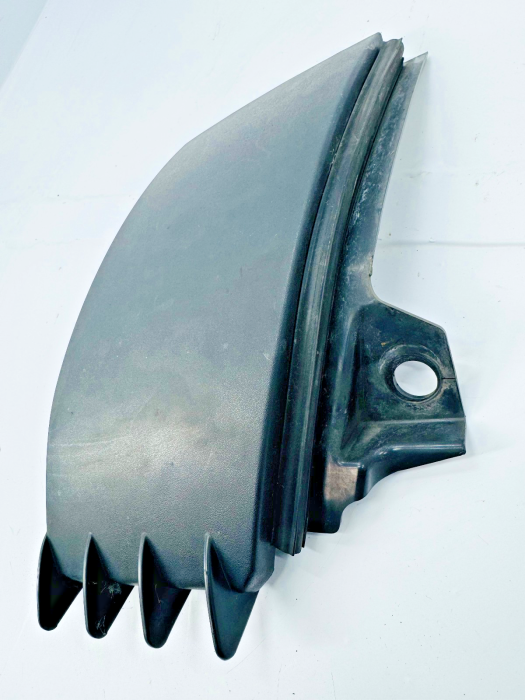 Volvo FH4 Wind Deflector Sidewall RH 82835601 BP0858113 20016856D Panel Euro 6 view 5