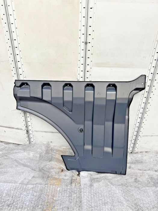 MAN TGX/TG3 Left Door Extension Panel 81626100079 81.62610-0079 Grey Used OEM view 3