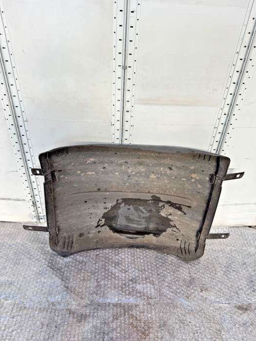 MAN TGX/TGS Rear Axle Wing Top Mudguard 254069915 400.068.519.11 Sauermann Used view 3