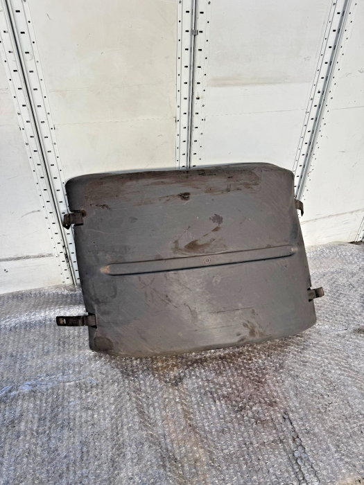 MAN TGX/TGS Rear Axle Wing Top Mudguard 254069915 400.068.519.11 Sauermann Used view 4