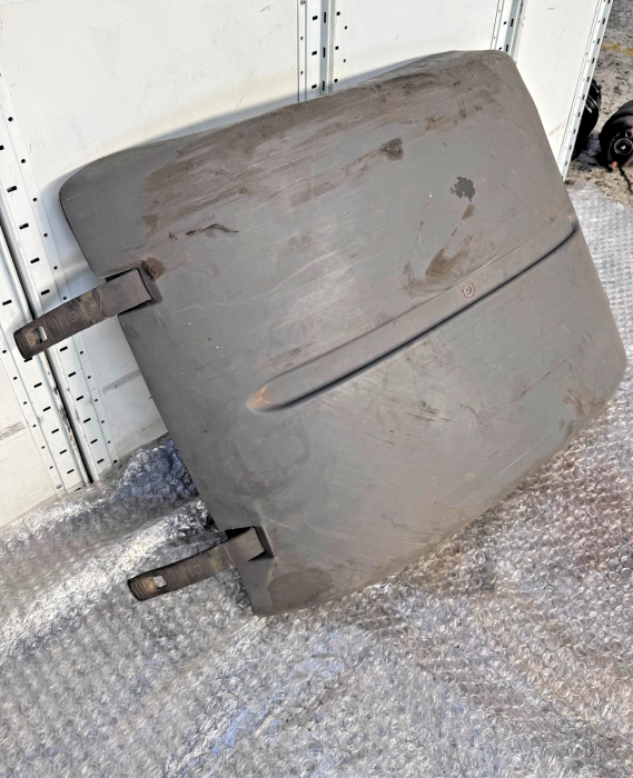 MAN TGX/TGS Rear Axle Wing Top Mudguard 254069915 400.068.519.11 Sauermann Used view 6