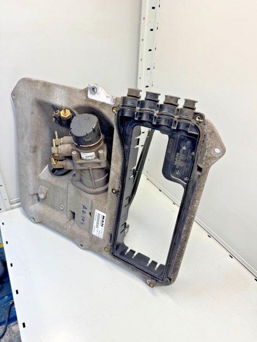 MAN TGX/TGS Pedal Module 81482006402 81.48200-6402 Foot Brake Valve 81521306298 view 6