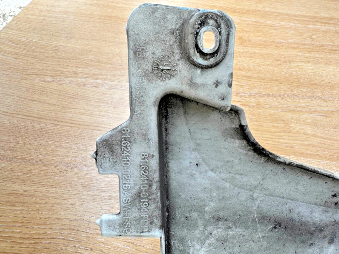 MAN TGX TGS Front Right Pillar Trim Cover Panel 81624100194 81.62410-0194 Euro6 view 4