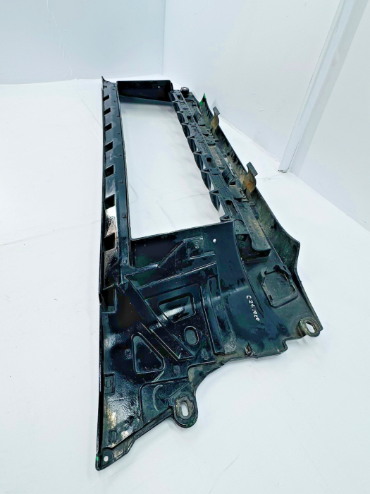 MAN TGX Front Bumper Centre Grille Panel 81416106863 8112636 81416106758 Euro 6 view 8